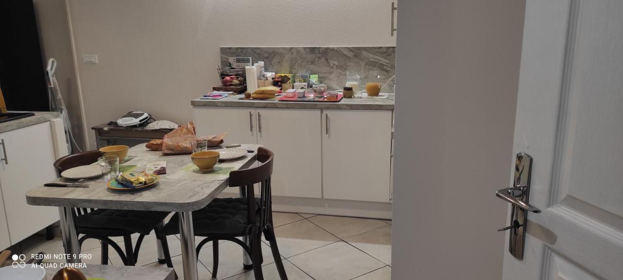 Ferienwohnung Les Plaisirs De La Ruralite Vendresse Exterior foto